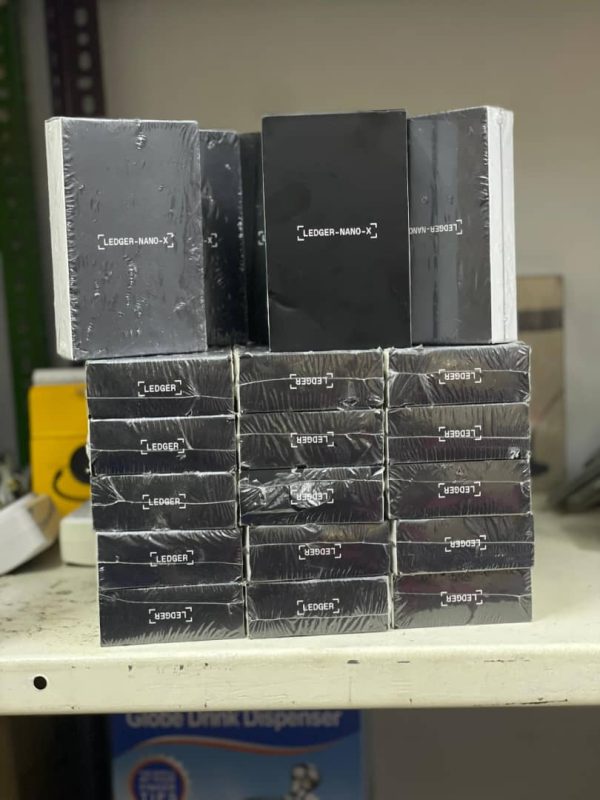 Ledger Nano X  Crypto Hardware Wallet.