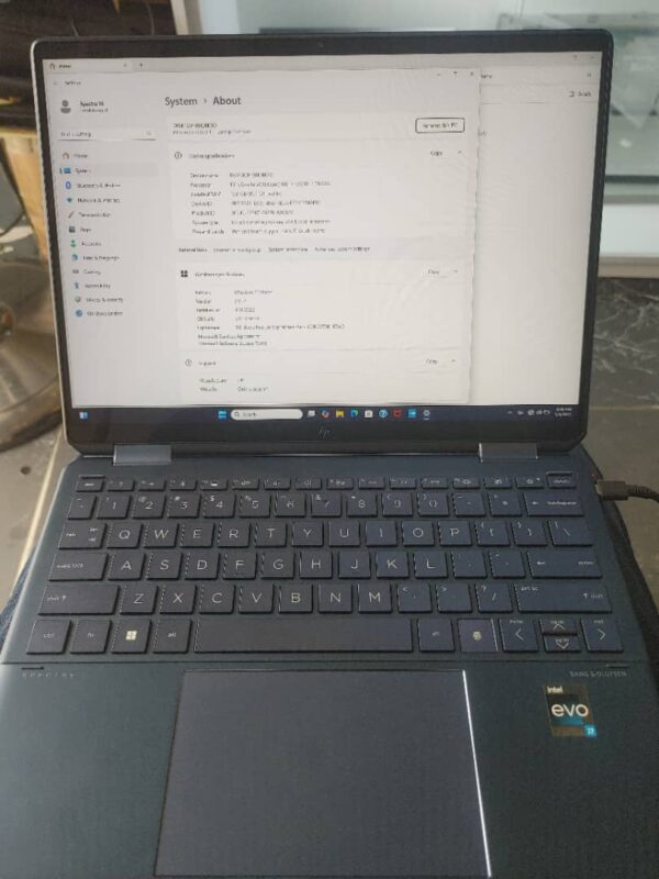 HP Spectre x360 2-in-1 Laptop 14-eu0011ni (A5KS1EA)