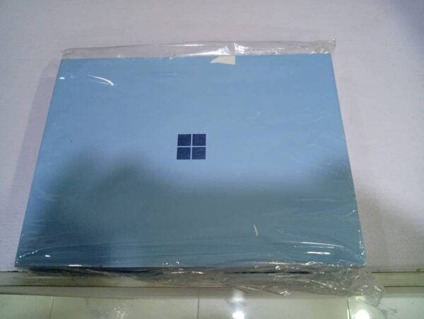 Microsoft surface pro  Snapdragon X elite 16GB  1TB
