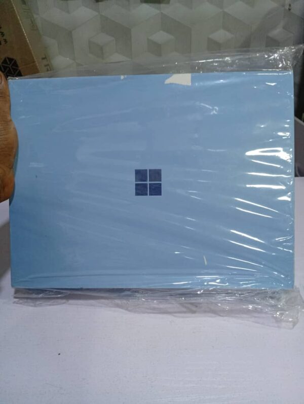 Microsoft surface pro  Snapdragon X elite 16GB  1TB - Image 3