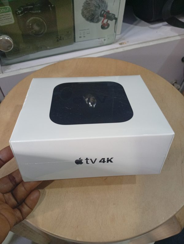 Apple TV 32GB 4K HD Media Streamer Black (MQD22HB/A) - Image 3